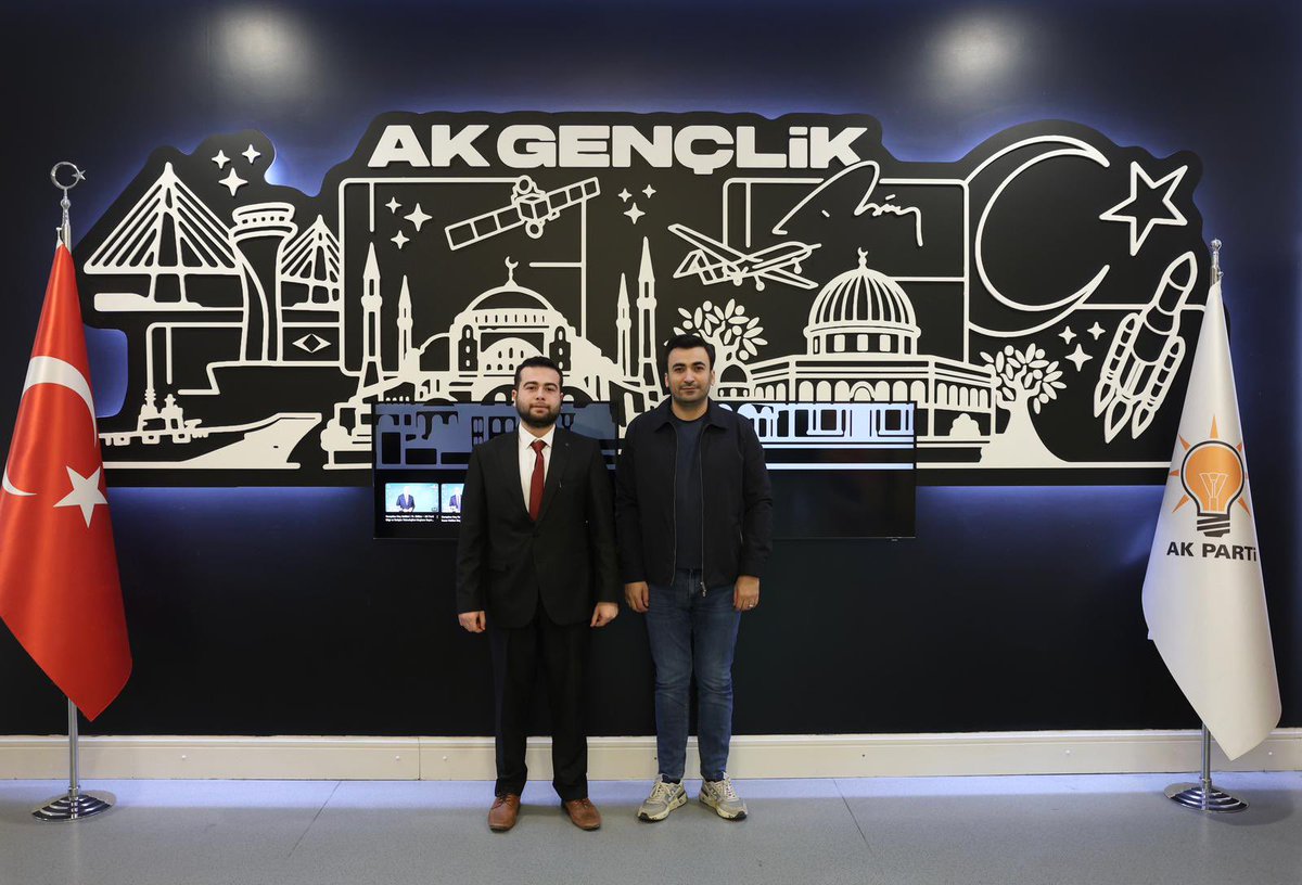 AK Parti Gençlik Kolları Genel Başkan Yardımcımız, Siyasi ve Hukuki İşler Başkanımız Sn. <a href="/coskunkeklik1/">Coşkun Keklik</a> ‘e Genel Merkezimizde ziyarette bulundum.

Nazik kabulleri, kıymetli tecrübe paylaşımları ve misafirperverlikleri için kendilerine şükranlarımı sunuyorum.

#AKGençlik #AKParti