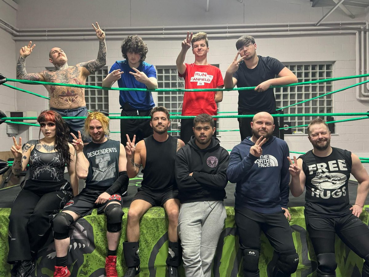 C.L.A.W 🦖 tweet media