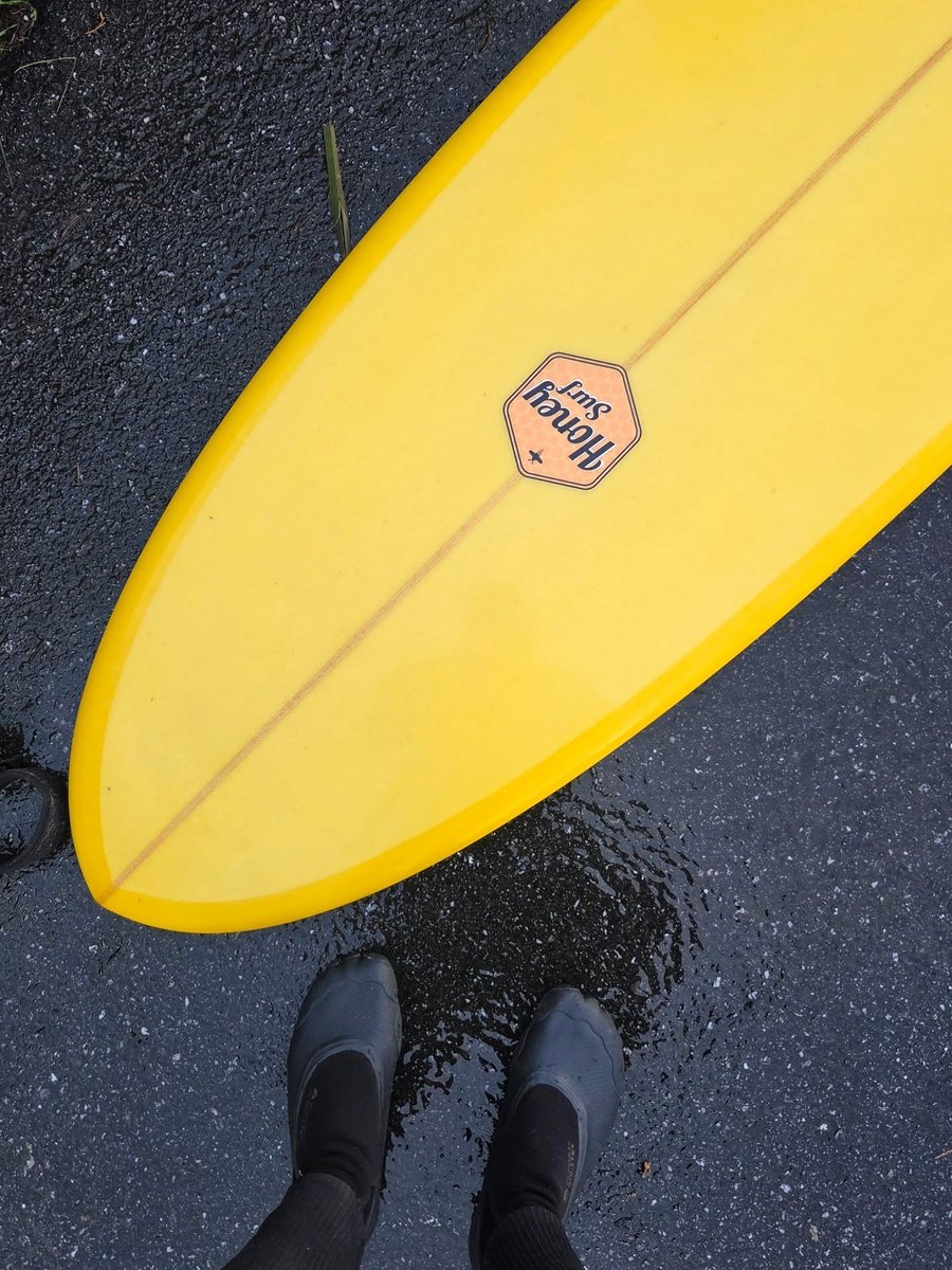 Winter is Cool #Galicia aprovechemos las playas vacías y las olas mientras duren #honeysurf #riasbaixas #surfgalicia #midlength