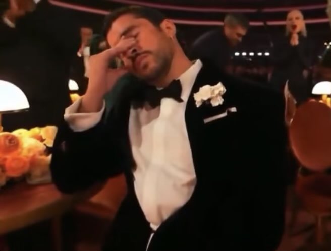 Mi jefe cuando me voy a mi hora de salida en punto.