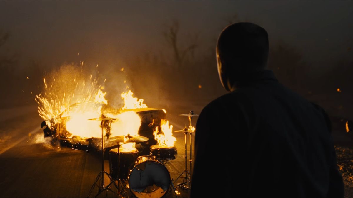 bella ⊬ tweet media