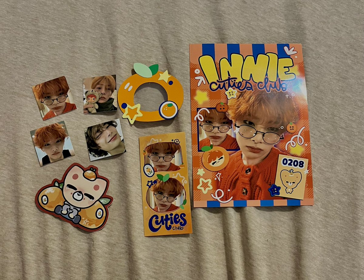 hyunsgogh's tweet image. look at what came in the mail!! 🌟 🍊@calicoals