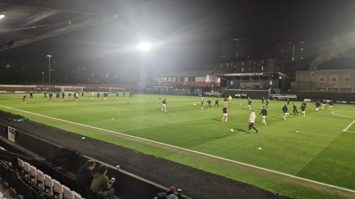 MarkPockets's tweet image. This game better not get called off again. Made it into the ground this time