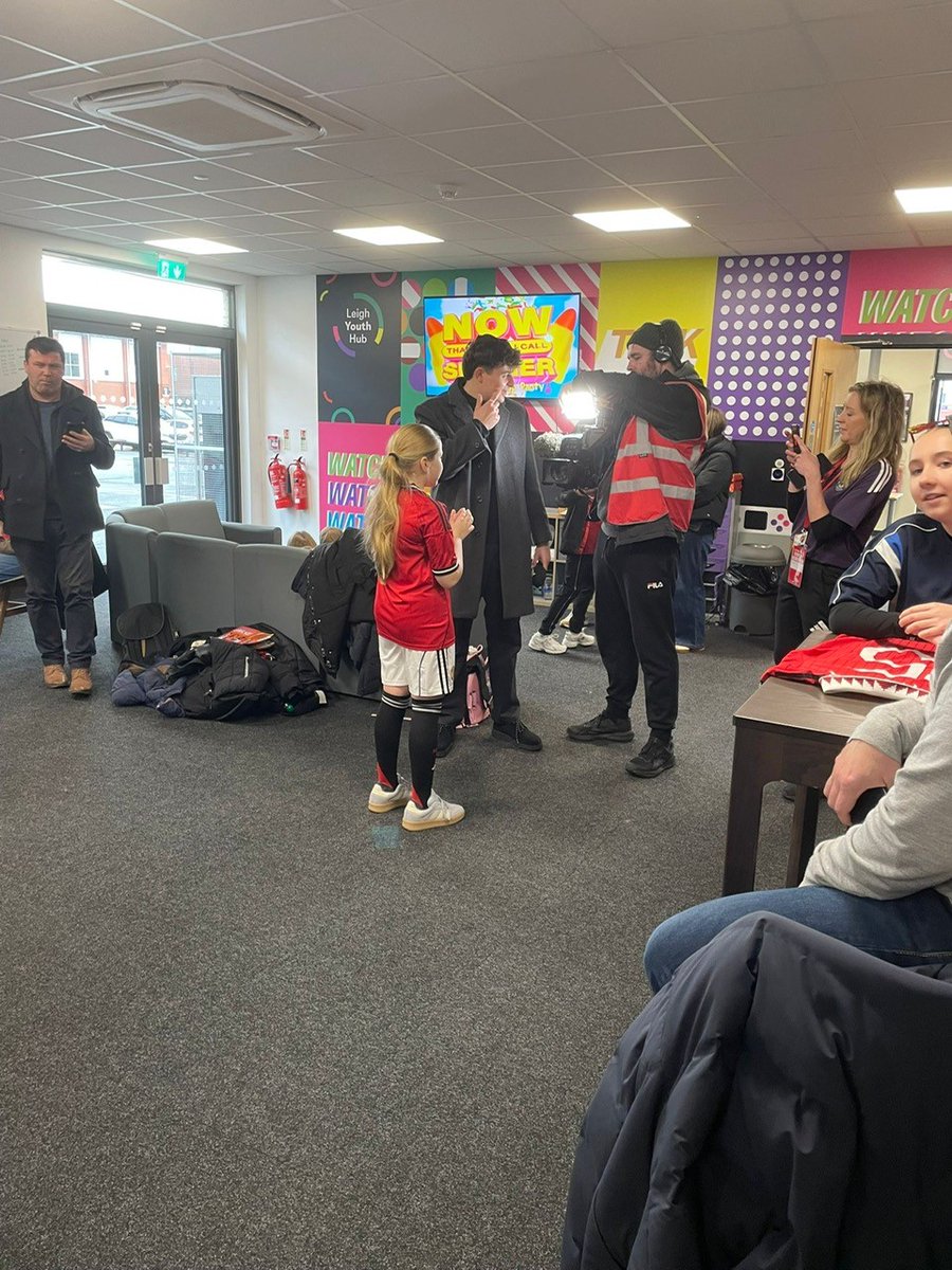 PE at Broadbent Fold Primary School tweet media