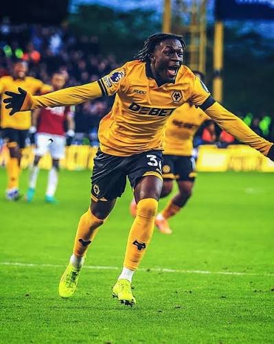 Oliveira32Pablo's tweet photo. O #ManchesterUnited demonstra interesse no meio-campista Mateus Mané, de 18 anos, do #Wolverhampton, e já abriu negociações.
O #Wolver exige cerca de £50 milhões, mas o risco de rebaixamento pode reduzir o valor https://t.co/glMGCTKXhA