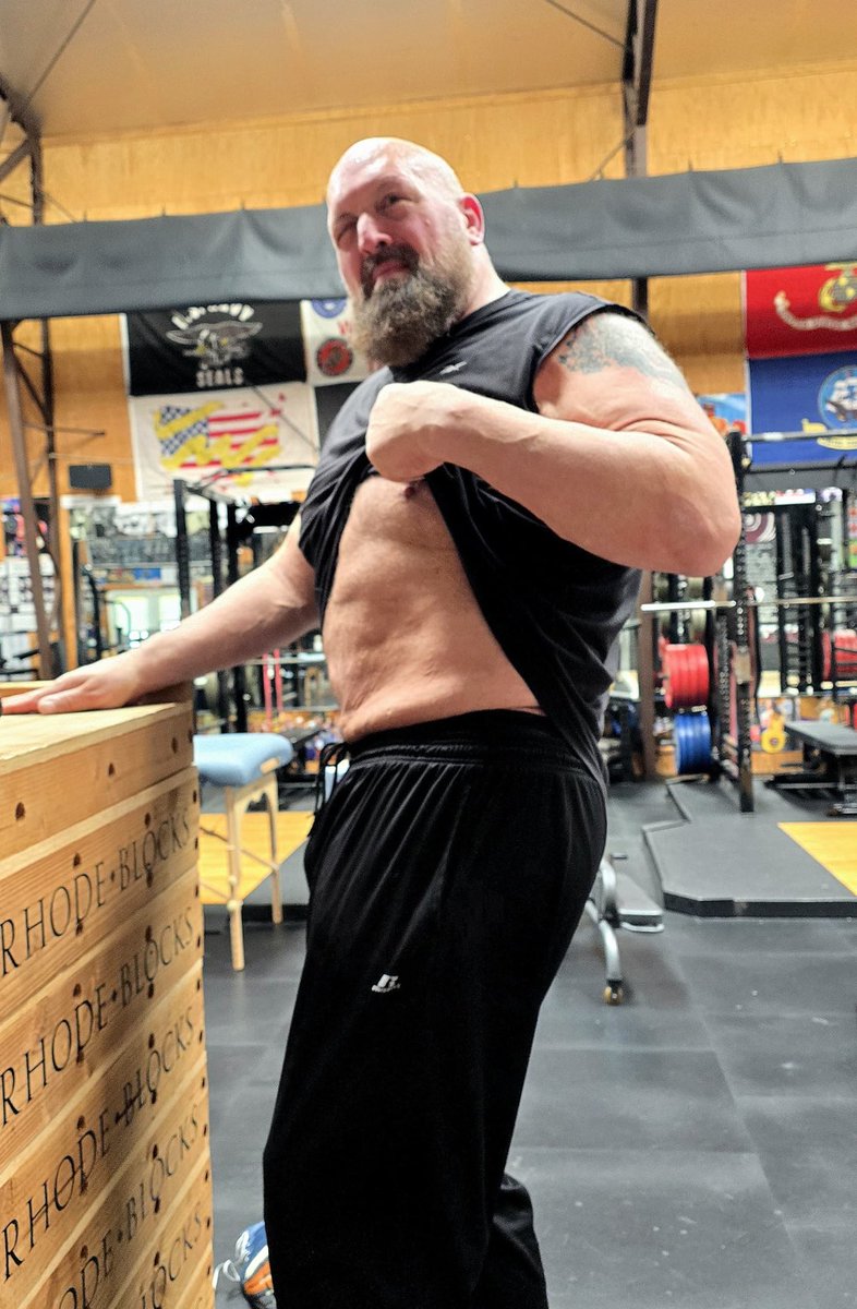 Currently 393lbs. Shooting for 360lbs. Thank you to everyone that’s supported me over the years. #gymselfie#gymgoals