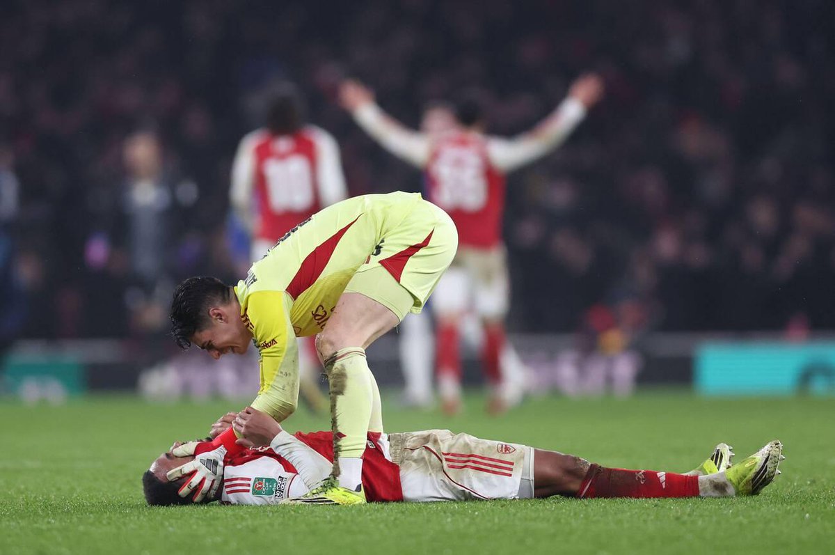 emberettee's tweet photo. Y'all forgot Kepa =))))))))))))))))))))))) https://t.co/8mvcbIrh9Q