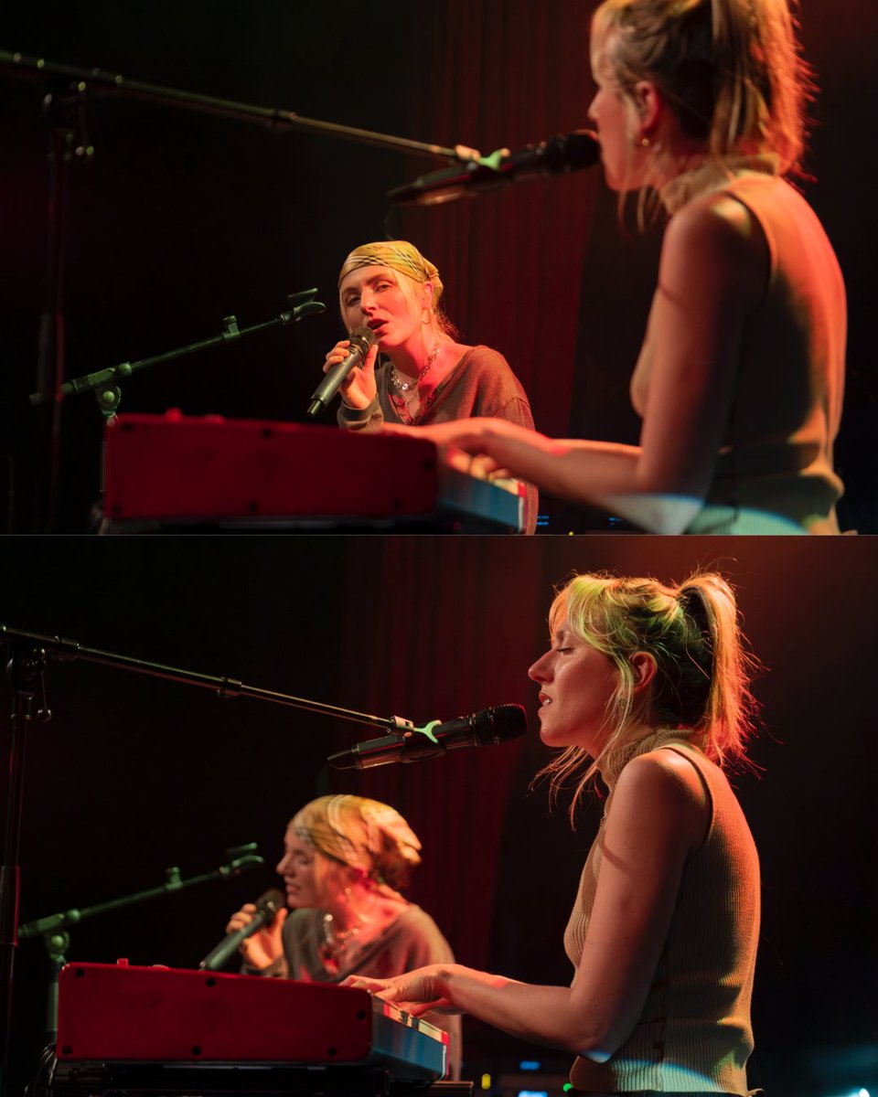 Pour l’avant-dernière date de leur tournée consacrée à leur album "Late to the World", le duo <a href="/weareider/">IDER</a> a suspendu le temps devant une centaine de personnes réunies aux Trois Beaudets.
rocknfool.net/2026/02/03/ide…