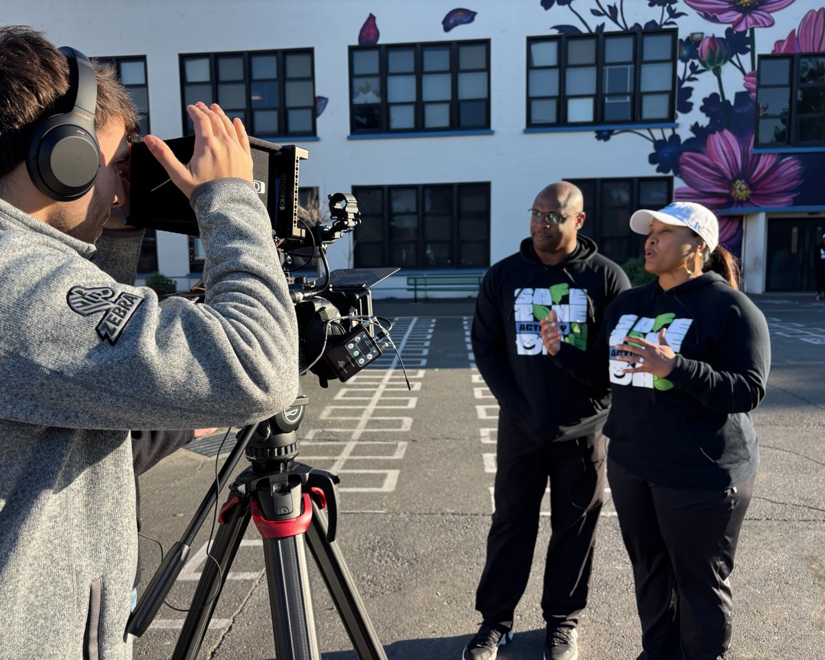 ZebraTechnology's tweet image. We're happy to team up with @VincentCountry again for the Safe Zone Activity Day during #SuperBowl week! Led by @NFL legend @TroyVincentSr and his wife @cheftommiv, this event creates a fun, safe space for kids in underserved communities.👏 

#VincentCountryIMPACT #BetterEveryDay