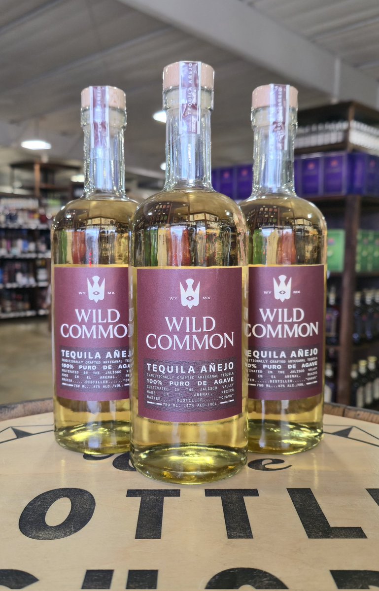 Wild Common
Añejo tequila 
Twice distilled in small stainless and copper pots stills. Aged 12 months in ex-Bourbon barrels
#tequila #agave #añejo