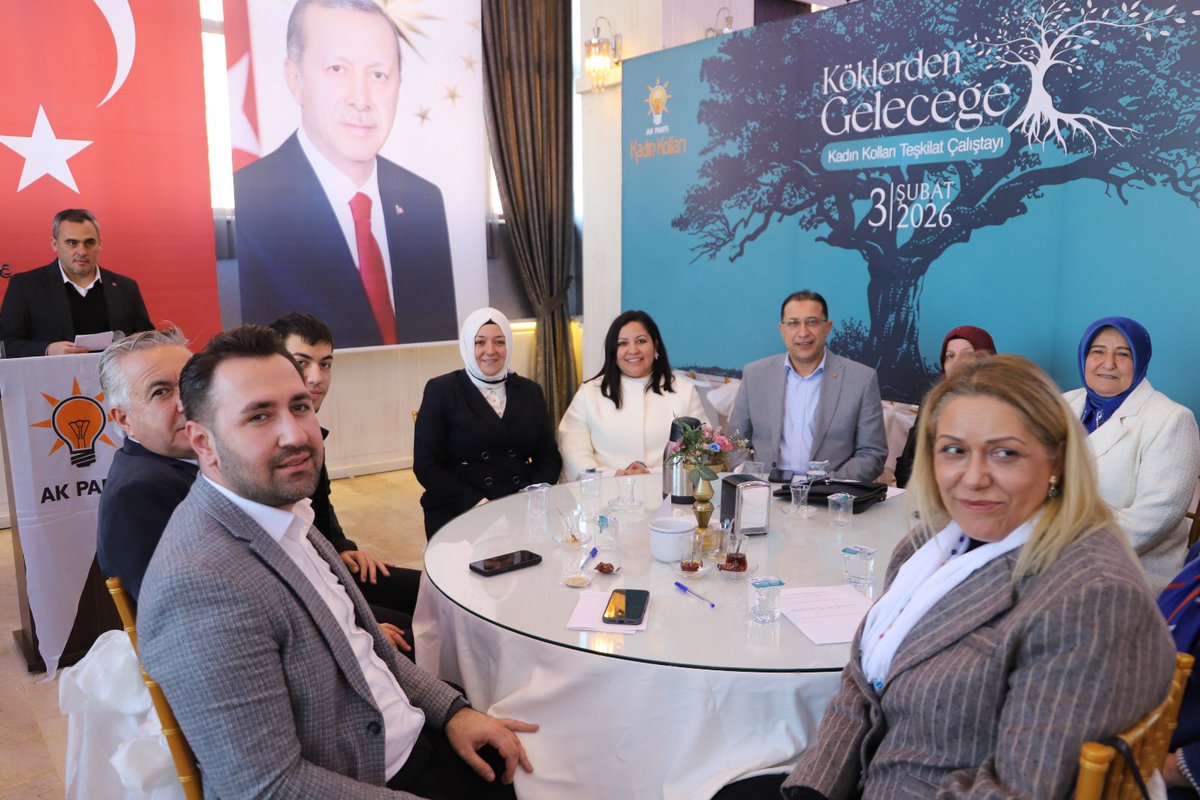 suleymantrgt45's tweet photo. AK Parti Genel Merkez Kadın Kolları Teşkilat Başkanlığınca düzenlenen “Köklerden Geleceğe Kadın Kolları Teşkilatı Çalıştayı”na katılım sağladık.

Bizleri bu güzel programda buluşturan İl Kadın Kolları Başkanımız Ebru Kaplan ve teşkilatımıza teşekkür ediyor; >> https://t.co/T47xWxiQRs