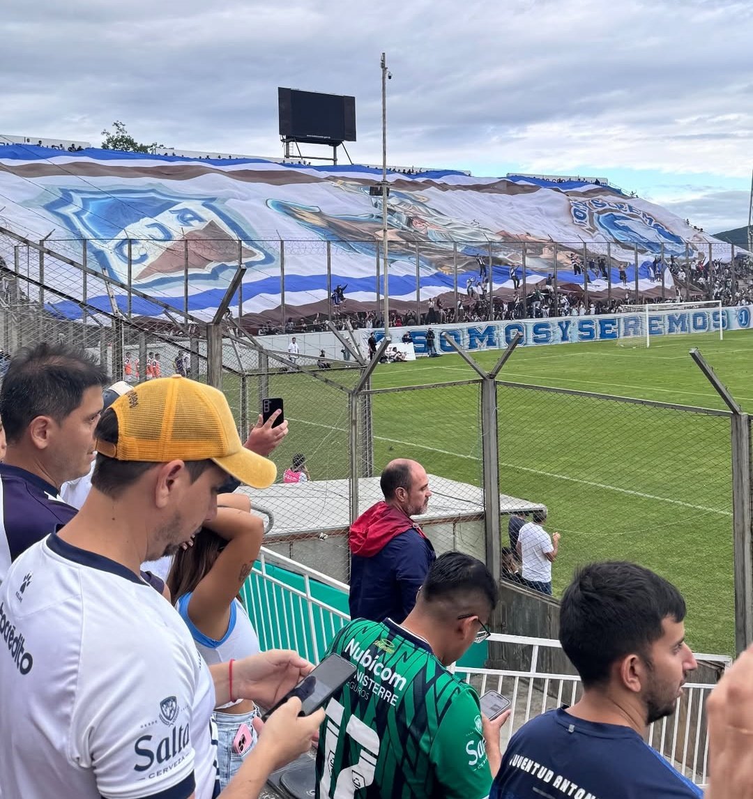 EL HINCHA SIEMPRE ESTARÁ 🔵⚪🟤