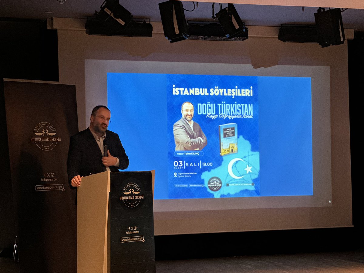 hukukcularder's tweet photo. “İstanbul Söyleşileri” program dizimizde, bu hafta rotamızı gönül coğrafyamızın en mahzun köşelerinden biri olan Doğu Türkistan’a çevirdik.
Değerli Gazeteci Yazar Taha Kılınç’ın anlatımıyla gerçekleştirdiğimiz “Doğu Türkistan: Kayıp Coğrafyanın İzinde” başlıklı söyleşimizde; bölgenin tarihî derinliklerini, kültürel zenginliğini ve güncel durumunu hukuki ve insani bir perspektifle değerlendirdik.
Unutulmaya yüz tutan hikâyelerin peşinden giderken, bir coğrafyayı sadece haritalarda değil, kalplerimizde ve adalet arayışımızda nasıl diri tutabileceğimizi istişare ettik.
Programımıza kıymetli vakitlerini ayıran Sayın Taha Kılınç’a ve katılım sağlayan tüm meslektaşlarımıza, öğrenci arkadaşlarımıza teşekkür ederiz.
Adaletin ve hakkaniyetin sesi olmaya, kültürel köprüler kurmaya devam edeceğiz.