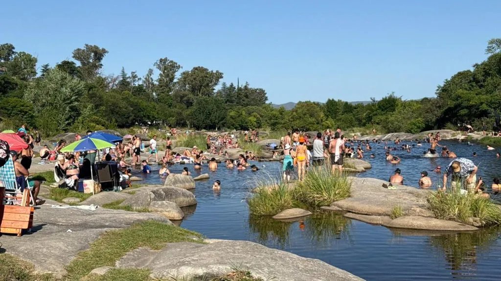 Verano 2026: El número de visitantes llega a 3.5 millones de personas, casi un 9% más que el año pasado

📰 Leé la nota completa 👇🏻
elregionalvm.com.ar/noticias-villa…

#ElRegionalDiarioDigital #elregionalvm1 #muchomásqueinformación #turismocordoba