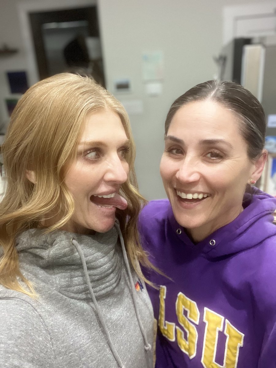 Jennifer White tweet media