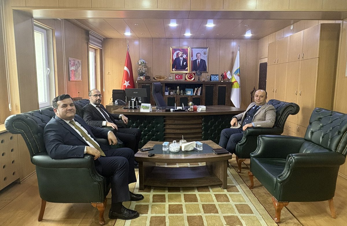📌 Cumhurbaşkanlığı İletişim Başkanlığı Erzurum Bölge Müdürü Sn. Recep KÜÇÜKECE ve Basın İlan Kurumu Erzurum Şube Müdürü Sn. Ali AKTAŞ, Bölge Müdürümüz Sn. Ömür DEMİRGÜNEŞ’i makamında ziyaret etti. Kendilerine nazik ziyaretlerinden dolayı teşekkür ederiz.