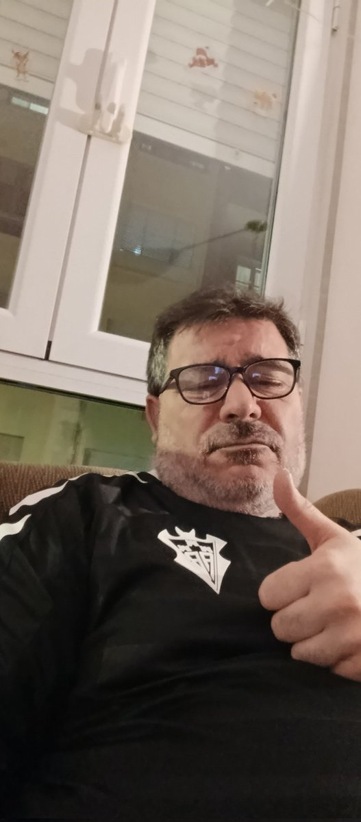 Preparados para ganarle al Barsa.
Vamos Alba!!!