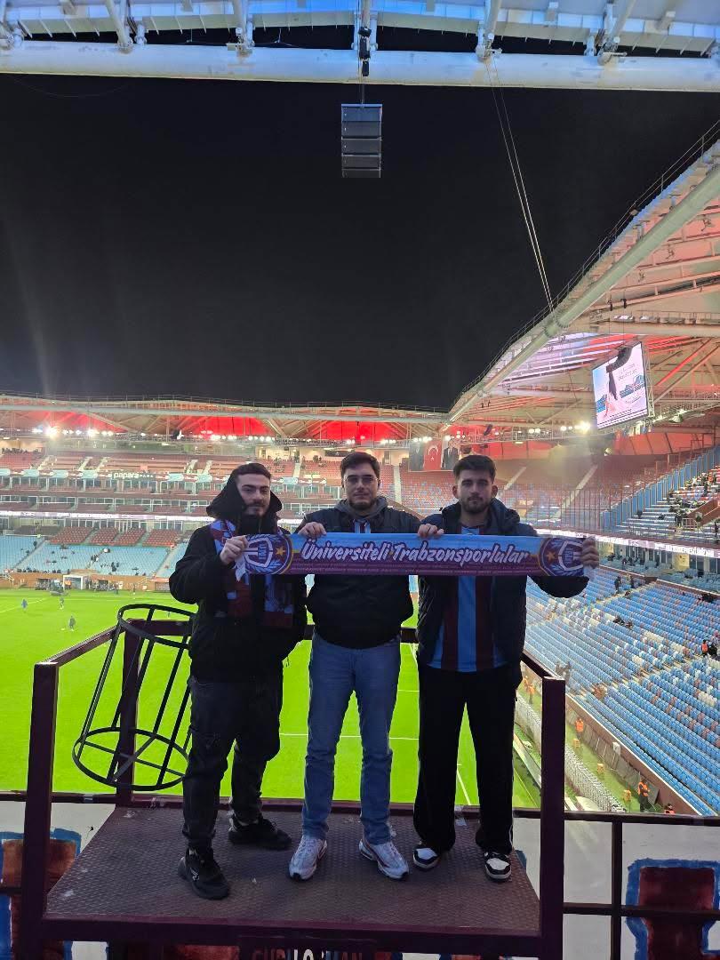 IspartaUnigg's tweet photo. Grup üyelerimizle birlikte evimizde Fethiyespor maçını takip ettik. https://t.co/3mlY1UdJx1