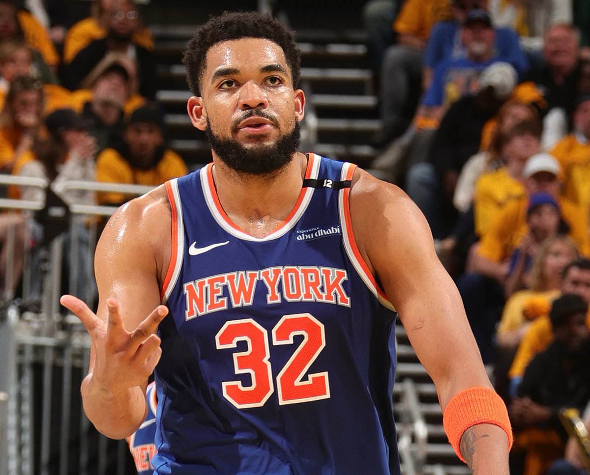 DameParlay's tweet image. #NBA Play #3 2/3

Karl Anthony Towns OVER 19.5 Points 

LEAVE A ❤️ IF YOUR TAILING 

Karl Anthony Towns will be playing against the Wizards who allow the 27TH MOST Points to Centers this season 

This season Karl Anthony Towns is averaging 21 PPG while also attempting 15 FGAs per…