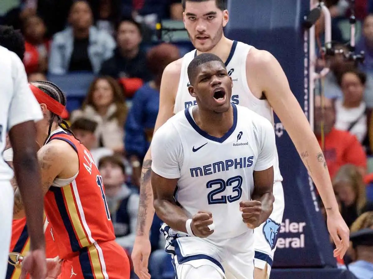 A gente vai ter um time titular com:
- Cedric Coward: 22 anos
- Jaylen Wells: 22 anos
- Taylor Hendricks: 22 anos
- Zach Edey: 23 anos

Tiramos 7 PICKS de primeiro round em dois jogadores.
Agora é a hora do processo ser feito.