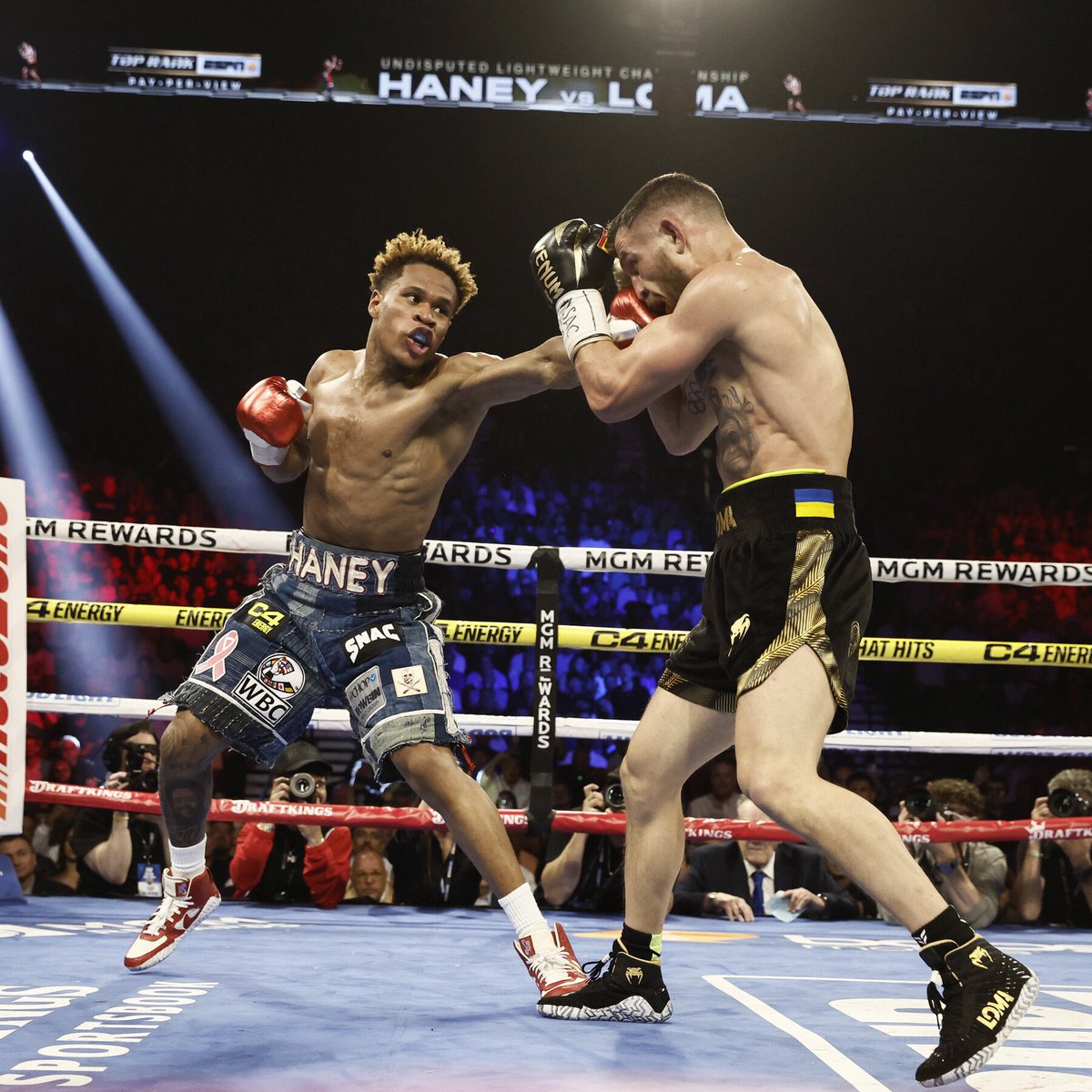 Kevin† tweet media