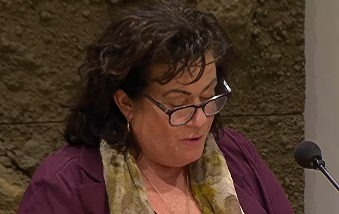 JongSytse's tweet photo. Caroline van der Plas: 'De nieuwe coalitie kijkt naar de Haagse tekentafel. Wij kijken naar de keukentafel. Wij zullen alles op alles zetten om die keukentafel weer in beeld te krijgen in Den Haag'. #formatiedebat https://t.co/4beSbKDfI1
