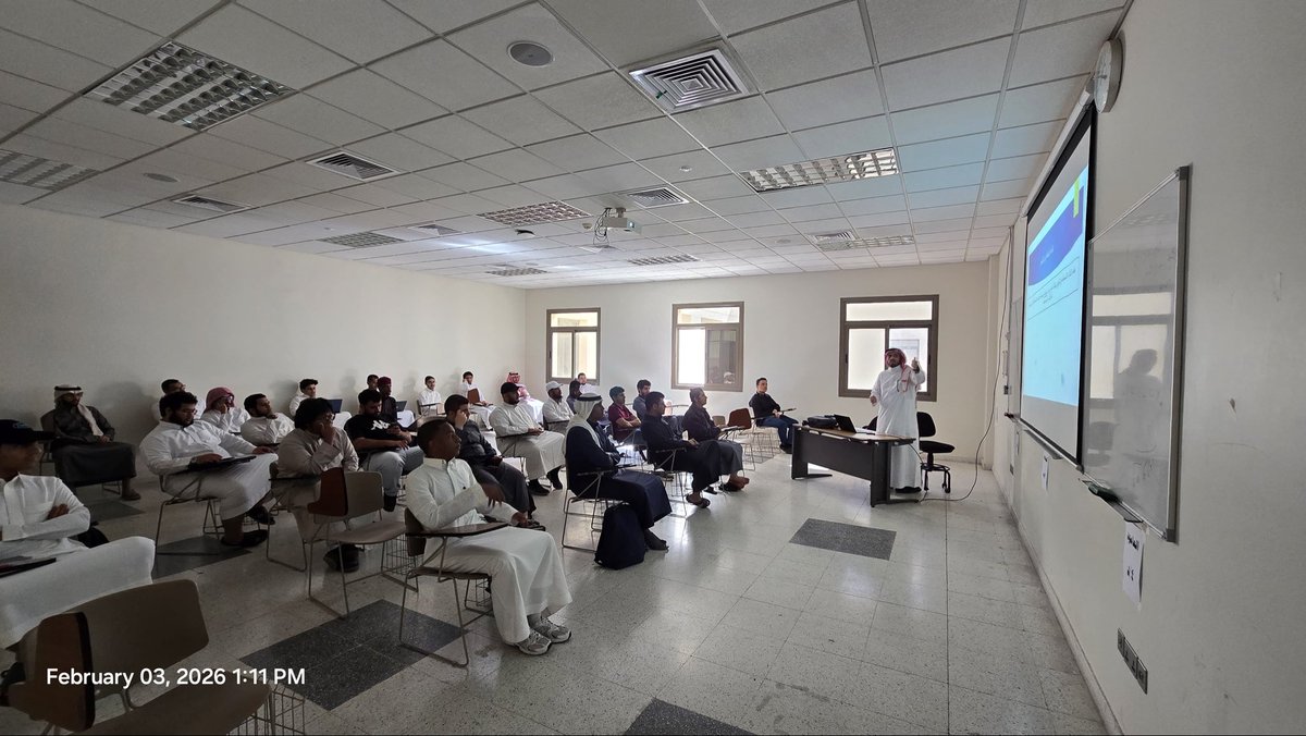 كلية الحاسب الآلي tweet media