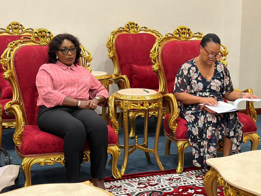 Audience ce jour de la Directrice générale du Secrétariat continental du MAEP <a href="/APRM_MarieRose/">Amb. Marie-Antoinette Rose Quatre</a> avec le Vénérable Pierre Ngolo Président du Sénat <a href="/APRMorg/">African Peer Review Mechanism (APRM)</a> <a href="/APRMYouth_254/">APRMYouth_254</a> <a href="/nepad/">nepad</a>