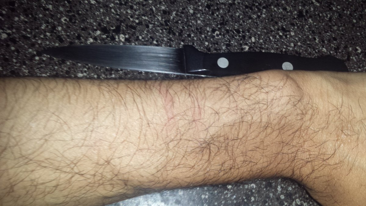 DeonGarth's tweet photo. Starting tonight at 10:10pm., i will be 1 week away from being 18 months clean. 

Will you be checking on me nightly to reach that mark? 

I will post the same photo at that time 7 more times if we manage to reach 1 heart tapped here. 

I WANT THAT MAN GONE FOR STEALING MY PS1!!! https://t.co/qhycF7c6tJ
