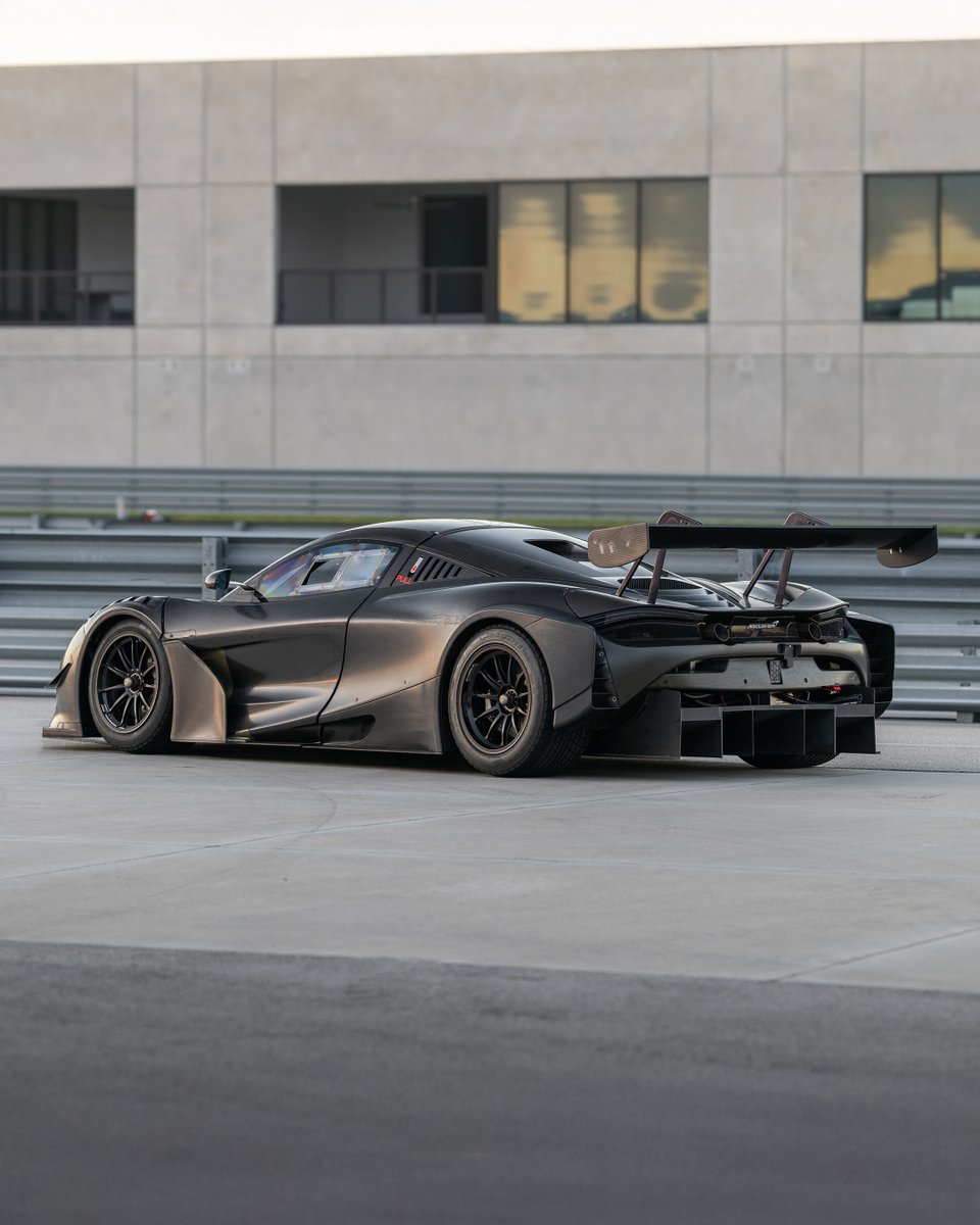 rmsothebys's tweet photo. The 720S GT3X takes McLaren’s championship GT3 and removes the rulebook. 

Up to 740 hp with push-to-pass, sub-3-second 0 to 60, 210 mph, full carbon MonoCage II, and a stripped race cockpit built purely for the track. 

Purchased new and optioned with over $55k from the factory, complete with documentation. 

A modern customer racing weapon in its purest form. Register to bid at https://t.co/Usd3Ahtlf1 #RMMiami 

#RMSothebys #ModaMiami #McLaren

RM Sotheby’s Miami auction is presented by CollectionSuites.