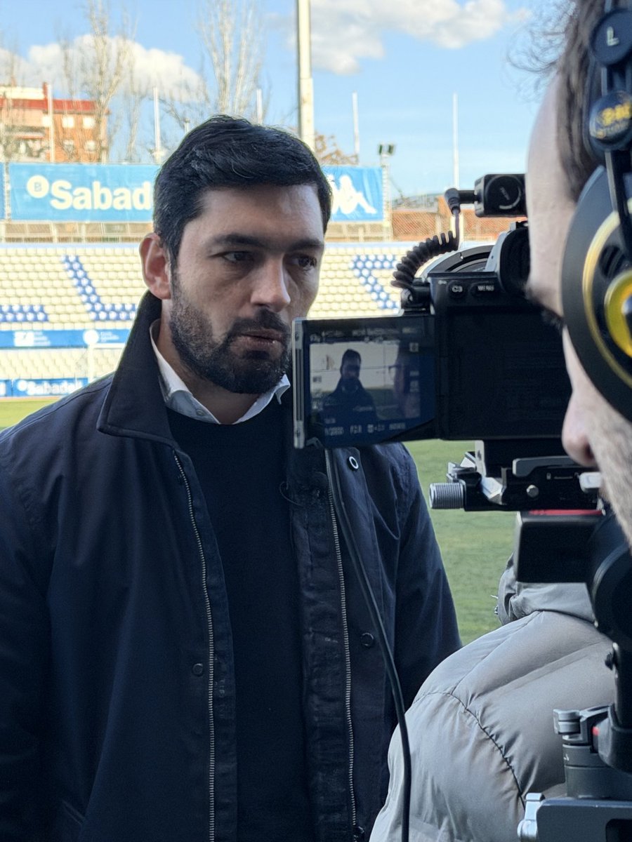 oscar_mg93's tweet photo. Gran entrevista de @JoanMunozz a Lucas Viale, director esportiu del @CESabadell a #LArlequinat de @TVSabadell, repassant mercat d’hivern i la temporada actual ⚽️

Una entrevista que a nivell visual t’endinsa de ple en la conversa 🎥

https://t.co/oHMP5Eupu2 https://t.co/b1tTkijKxI