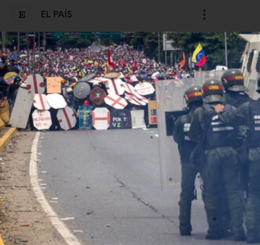 Resulto que los arrechos eran los que tenían los escudos de cartón.