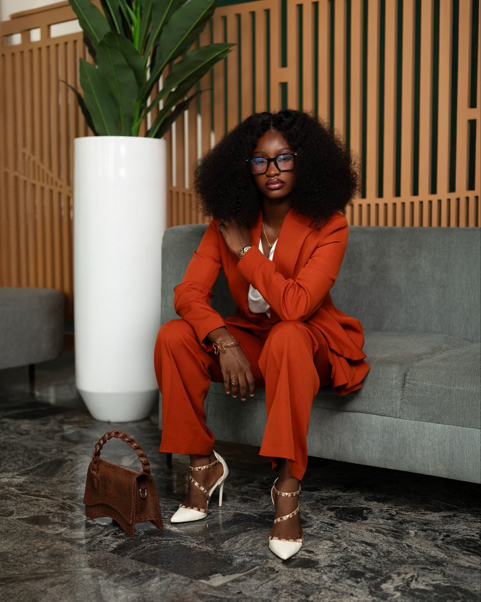 Bibimitayo's tweet photo. BIBITAYO AINA.

Suits : @john_adefisayo 
Photographed beautifully: @AkoredeOjeleye https://t.co/roCjBYQSFH