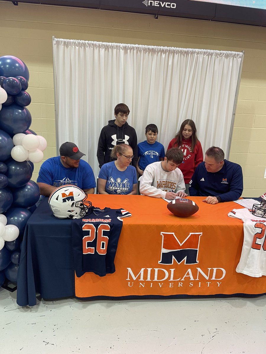 Written in paper, can’t wait to get to work! <a href="/MidlandU_FB/">Midland Football</a>