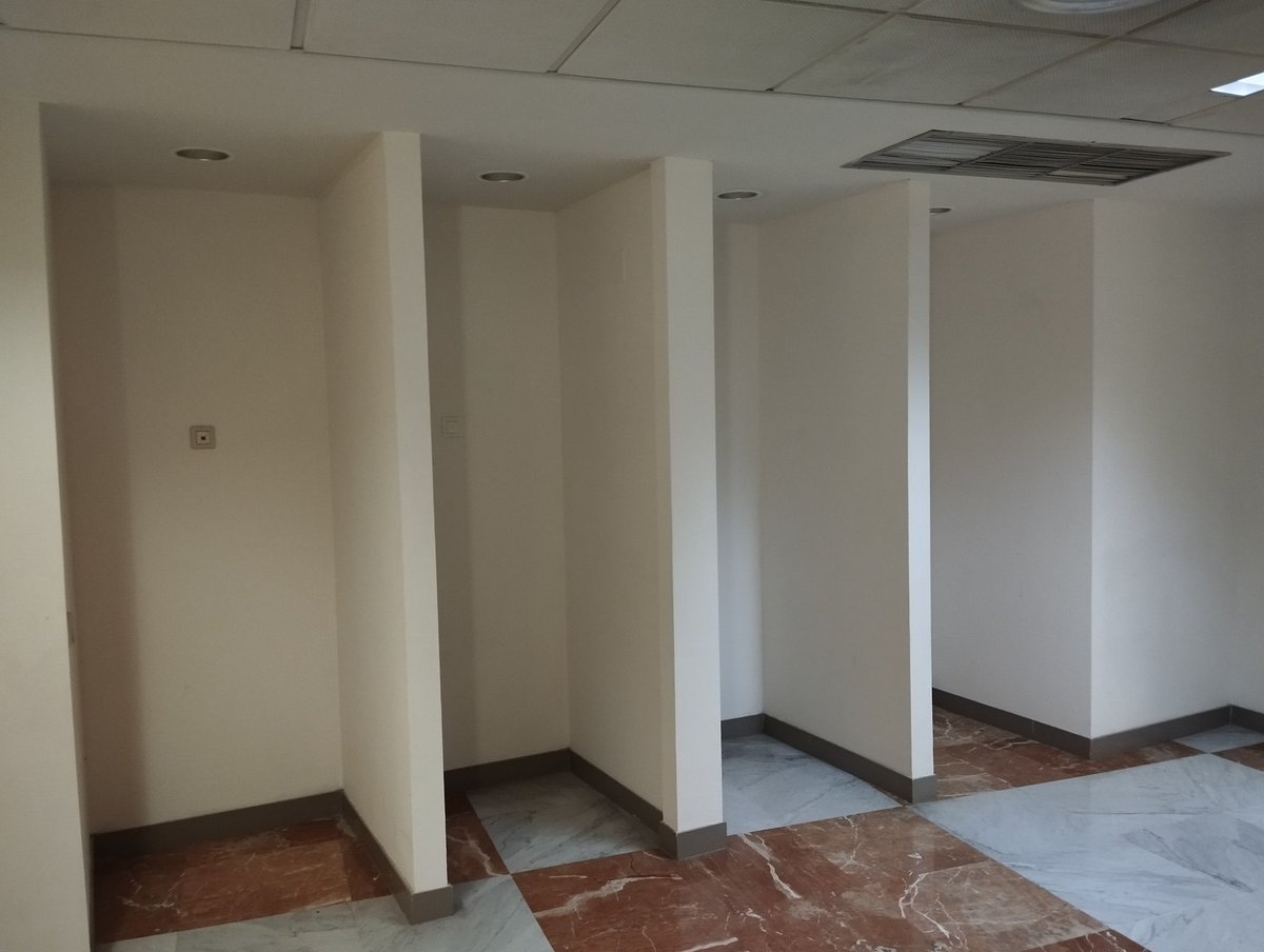 Don <a href="/Pedro_Torrijos/">Pedro Torrijos</a> , he visto esta anomalía y me he acordado de vd. y de Thomasson. Hospital Son Llàtzer , Palma, Mallorca.