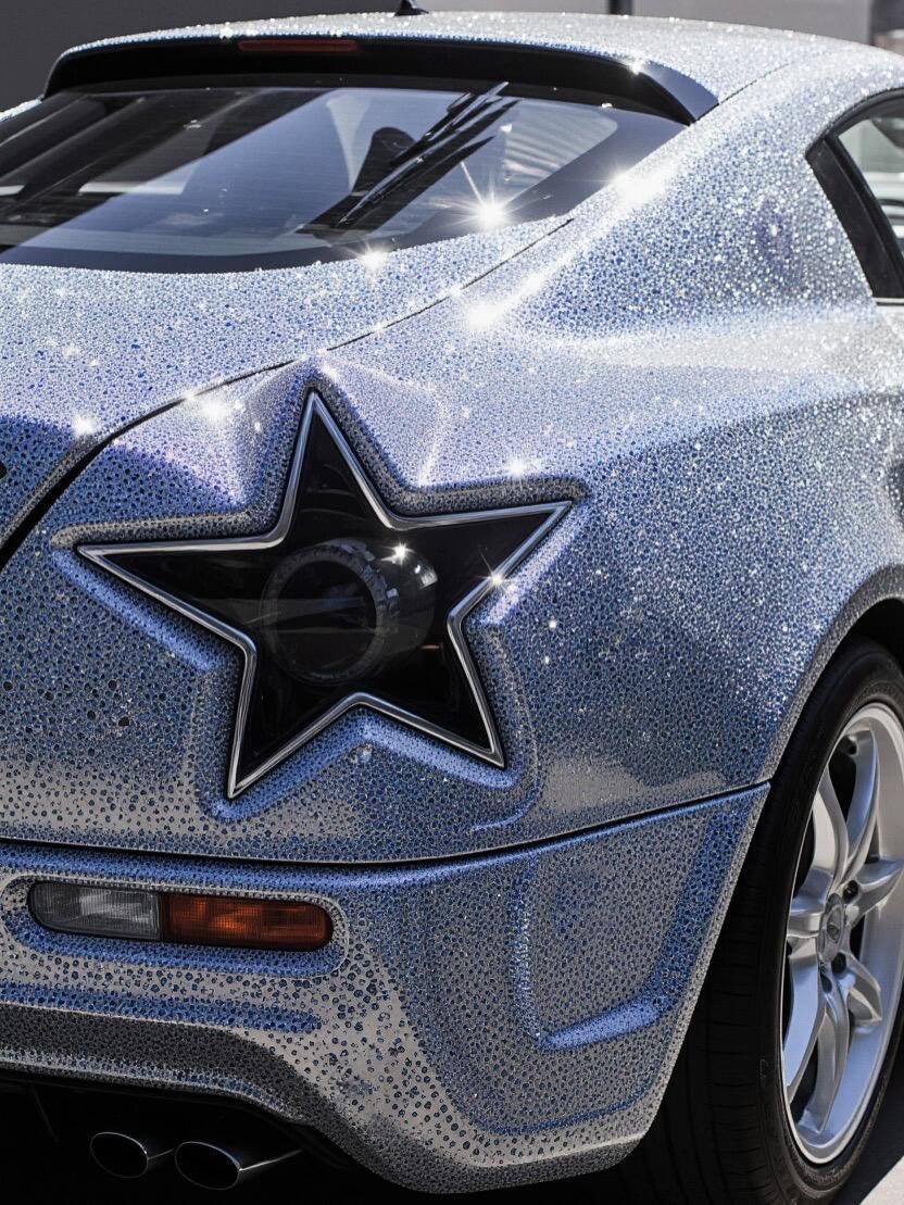 heart_jpg's tweet image. star shaped tail lights