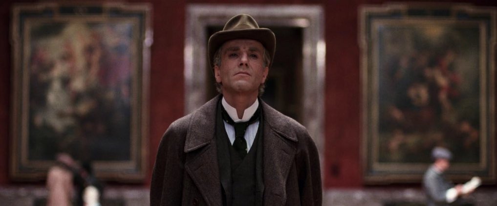 related: The Age of Innocence is also a happy ending

by not entering the apt at the end, DDLs character is acknowledging that the fantasy of the life he could’ve had with Pfeiffer is better kept that way, and that the more meaningful experience is the reality he actually lived