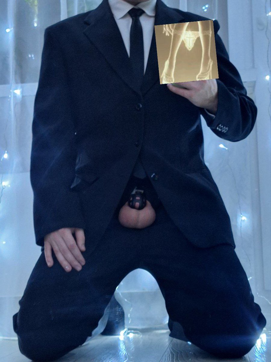 kkktmbm's tweet photo. Here's your coffee, boss, should I suck your dick while you drink it? ☕️

#cagecheck #chastity #teamlocked #smalldick #smallcock #cagecheck #chastityteam #selflocked #gaychastity https://t.co/vocIuxLswl