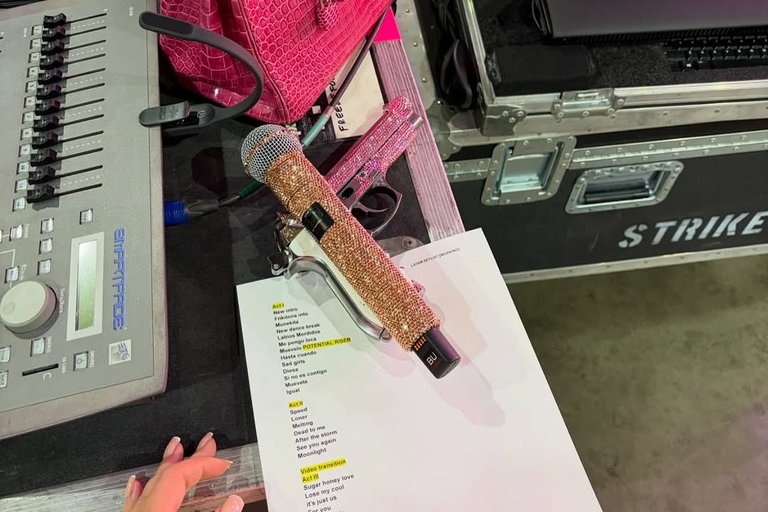 ¿tenemos setlist? ✨🎤
estamos en la última recta para el #SincerelyTourLATAM, Kuchis  💋

no podemos más de la emoción ✨✨✨

#KaliUchis #Kuchis