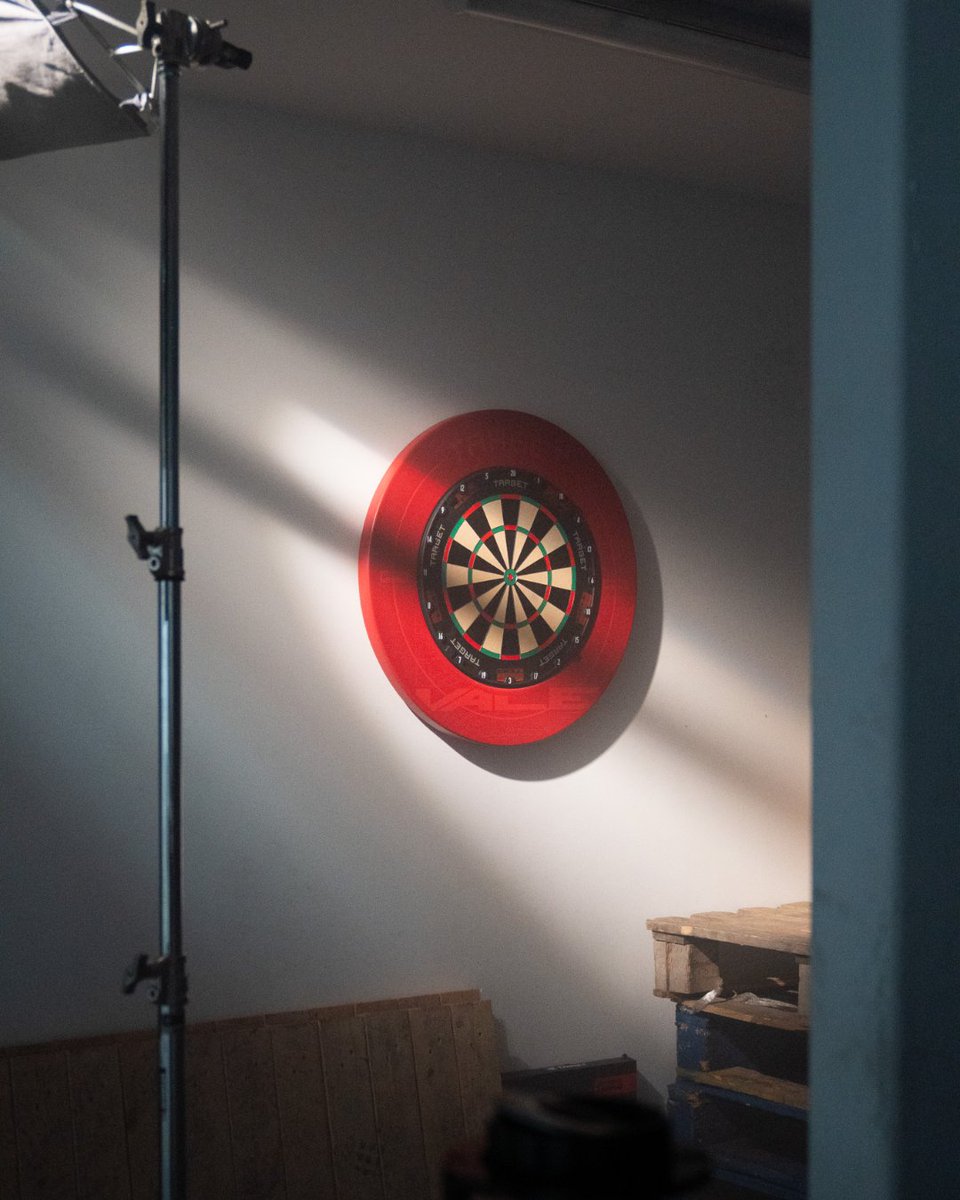 TargetDarts's tweet image. The board of Champions - Target Tor 🎯

🔴 10 perfect rotations
🔴 Symmetrical patterns to keep it consistent
🔴 Practiced on by the best players in the World

Upgrade to the best today.

#TeamTarget