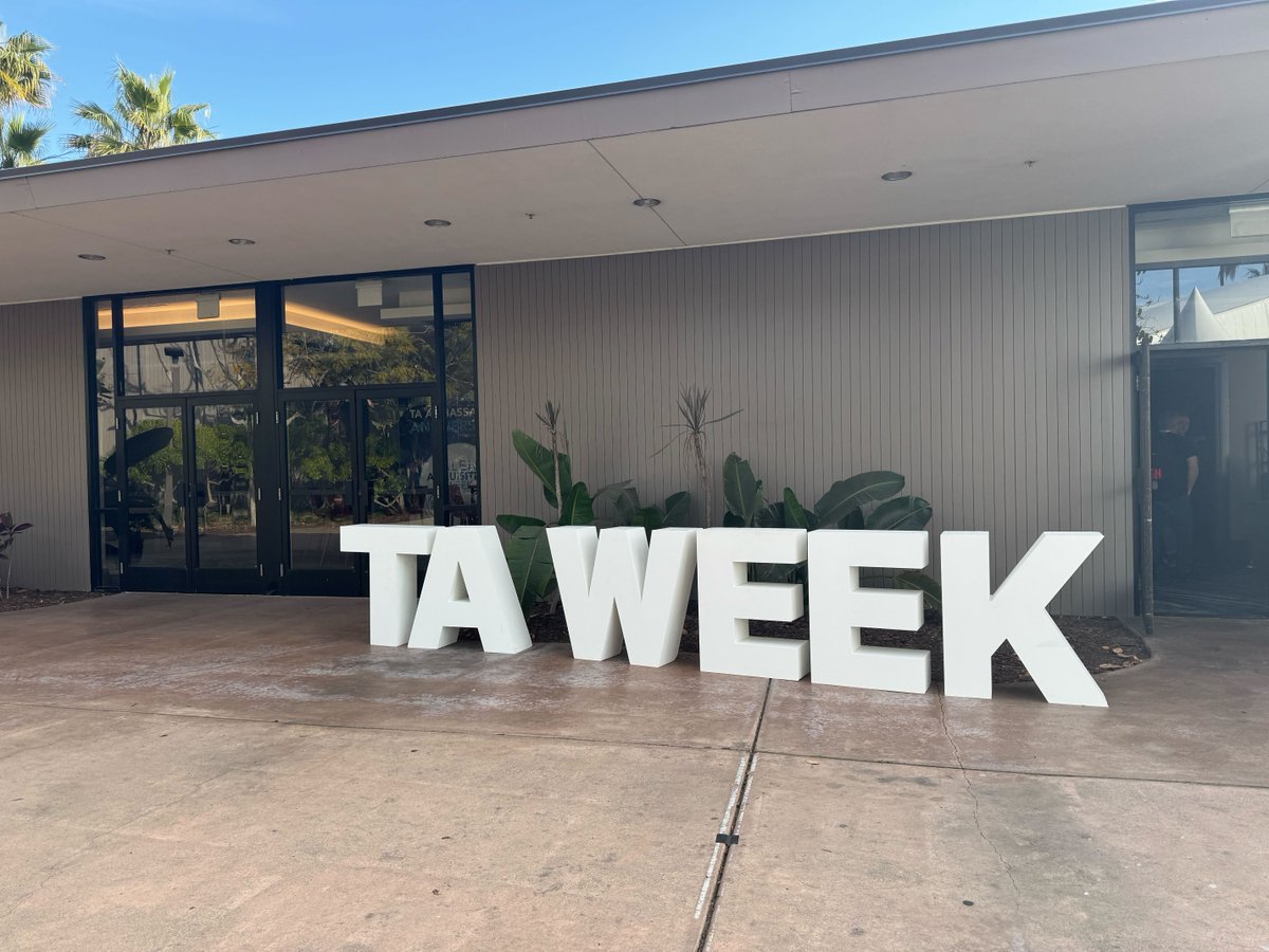 CareerArc's tweet photo. Live from Booth 26 🐐
Day 2 at TA Week and the conversations are flowing.

Stop by to chat with Jeff and Dylan, enter our gift card giveaway, and grab a photo with a goat before they wander off.

#TAWeek #TalentAcquisition #SocialRecruiting #HireSocial https://t.co/sPUXI5ssOV