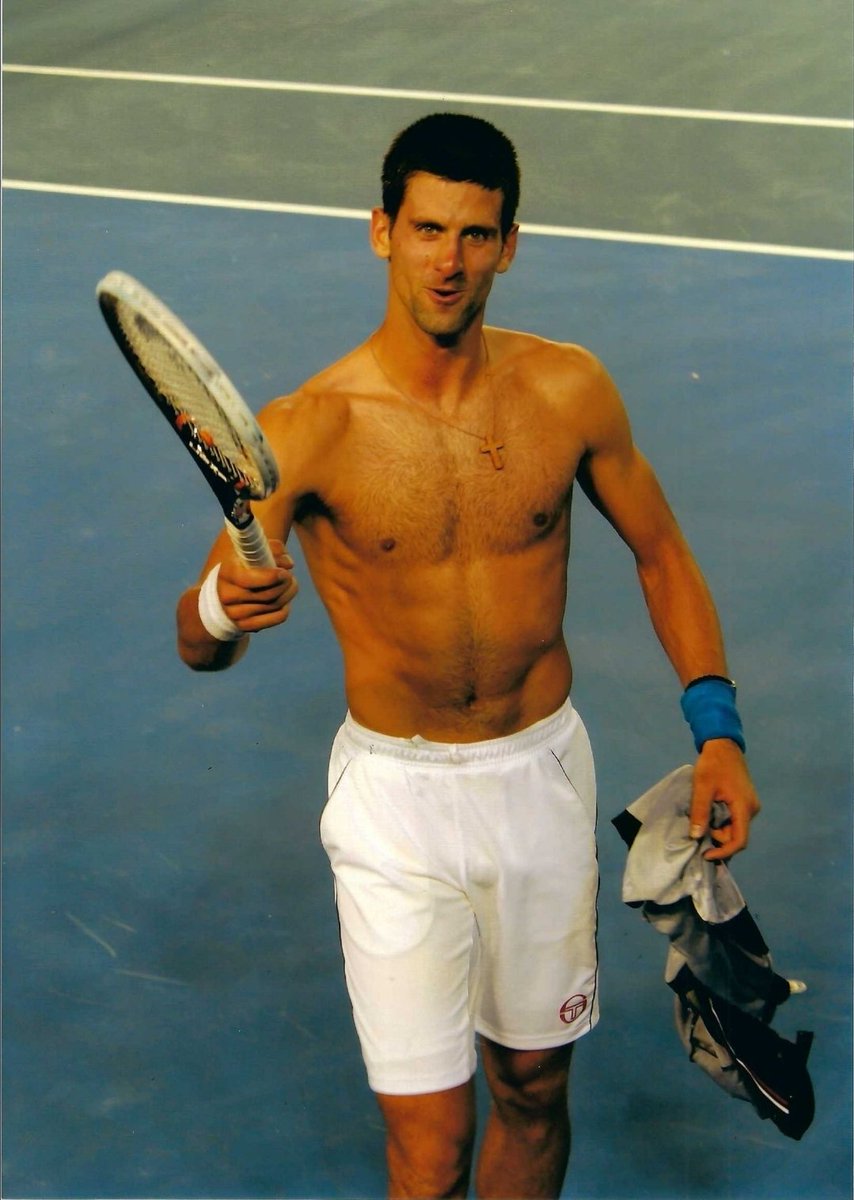 No1eRealGoat's tweet image. Most expensive racquet ever sold:

1. The GOAT - Novak Djokovic 
540,000$ #Head

2. Rafael Nadal
157,333$ #Babolat

3. Roger Federer
$118,206  #Wilson

An EXACT order of their careers too👌
The Goat, on the court and off the court too.
People know. 🫶❤️