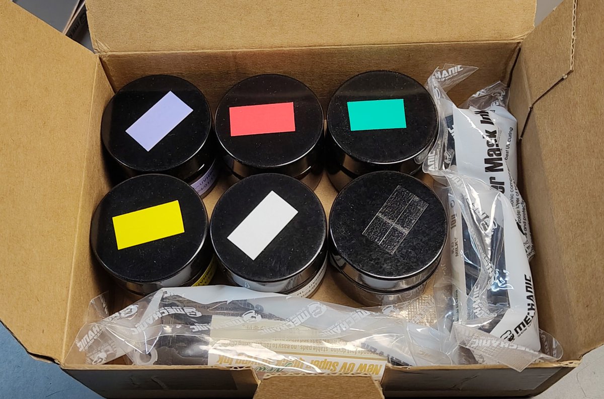 A new home for my UV solder masks: 15 ml amber glass jars with airtight plastic lids.

From the beginning, there were problems with the syringes, which often dried out or leaked from the top. Although the masks have now expired, they still cure and are too good to throw away.