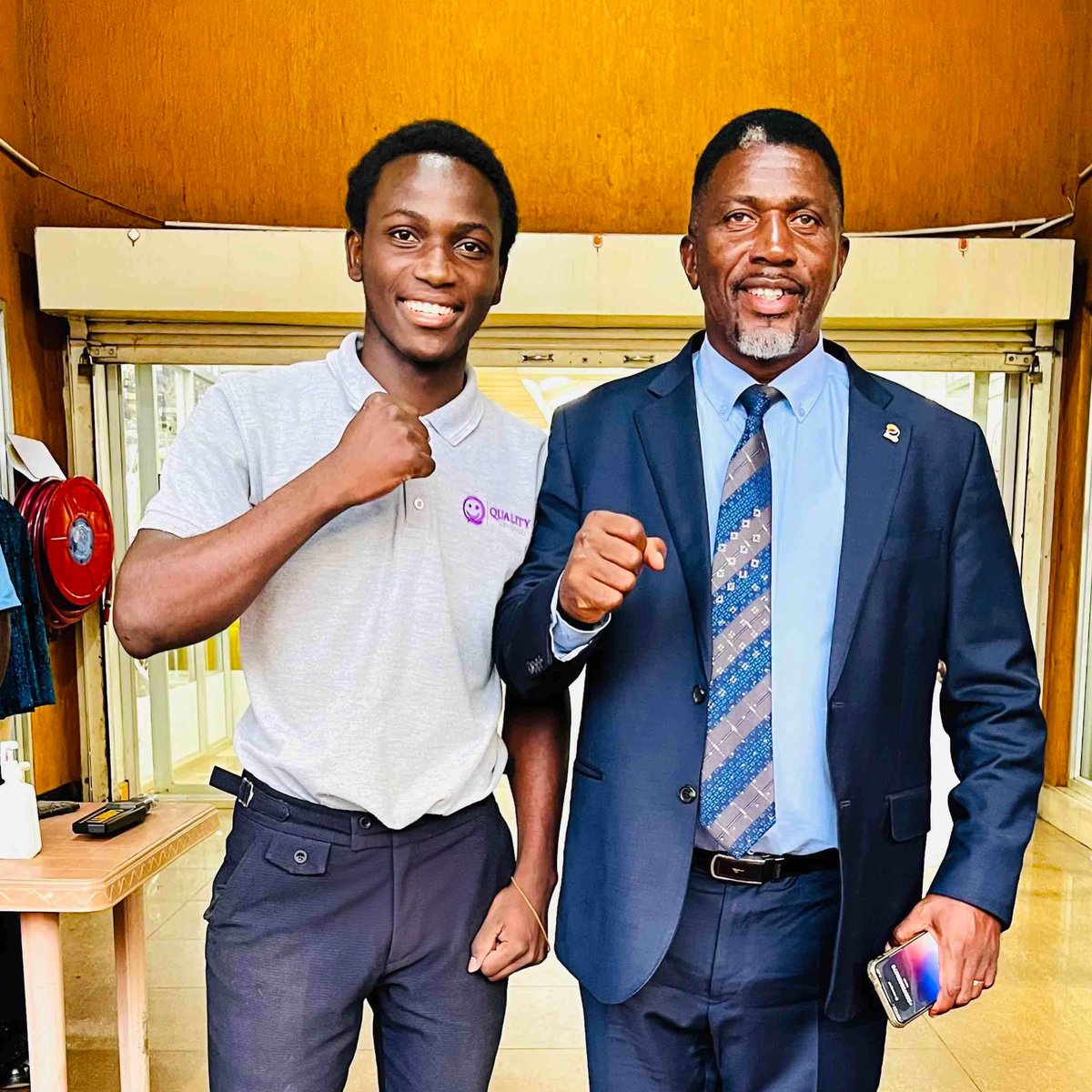 ßlack sheep  tweet media