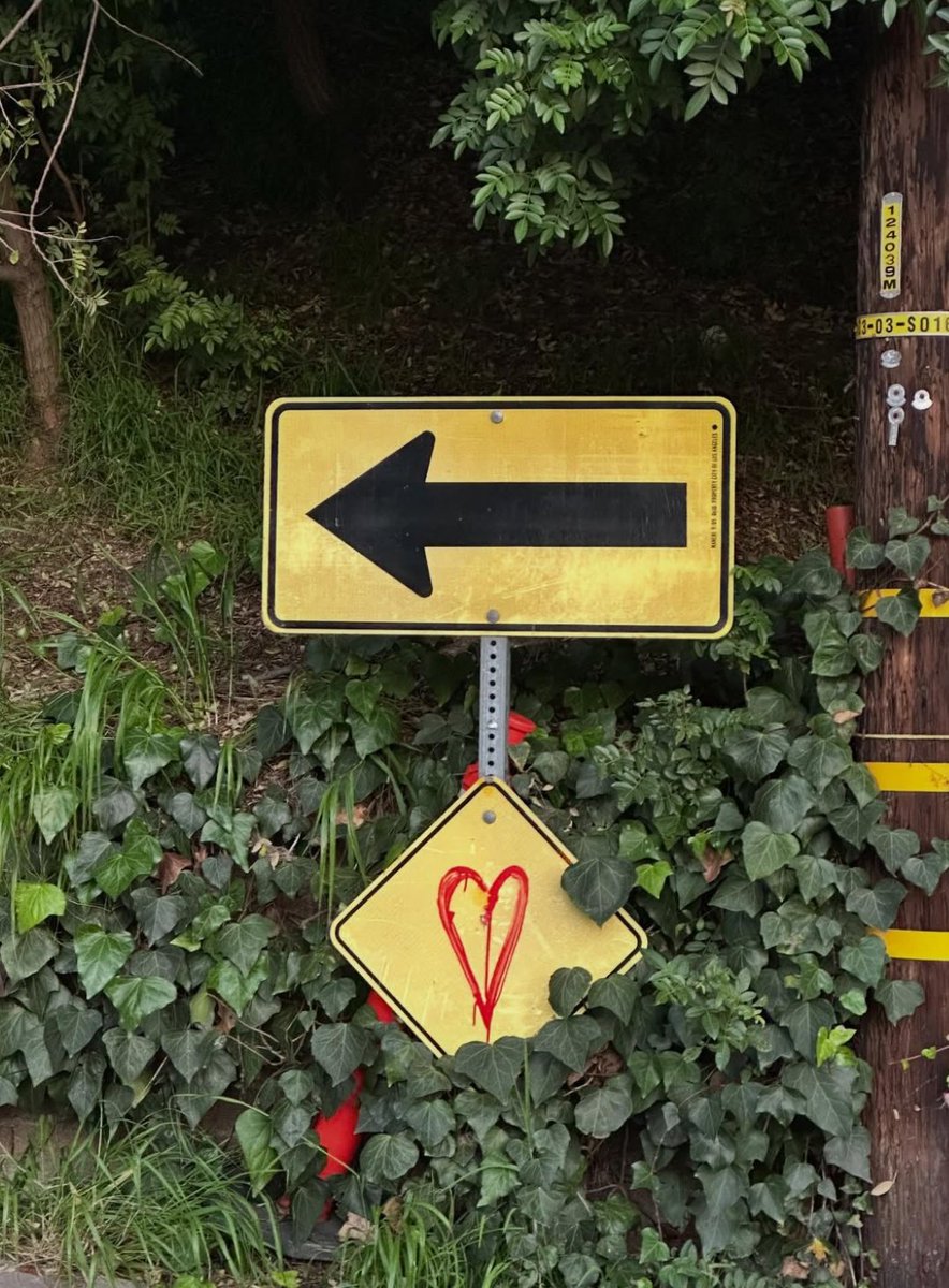 Karol G (fans) tweet media