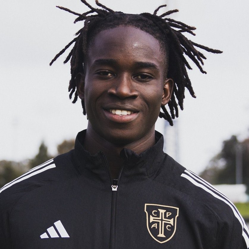 Bu sezon top 10 lig de maç başına ortalama en çok ikili mücadele kazanan 21 yaş altı orta saha oyuncuları 

🥇 Renato Nhaga - 9.53
🥈 Said El Mala - 9.34
🥉 Senny Mayulu - 9.08
4⃣ Christ Inao Oulai - 8.6
5⃣ Amorim - 8.17
6⃣ Mathias de Amorim - 8.02
7⃣ Djaoui Cisse - 7.8