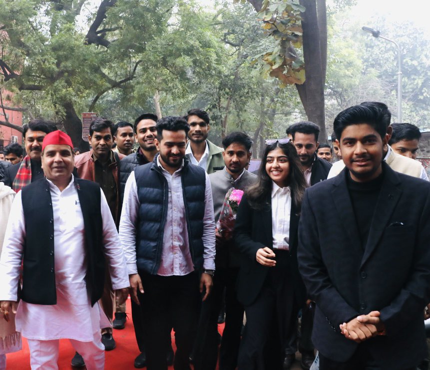 Manmohan__143's tweet photo. February 2 2026:
Moments from the proud inaugural ceremony of The Law Centre-1 ( LC-1), University of Delhi, Student’s Union Office. The event was graced by Aditi Yadav ji, Dharmendra Yadav ji and Anand Bhadauriya ji , as the Chief Guests.
@aditiyadav2002 
@yadavakhilesh https://t.co/uHBCfick1C