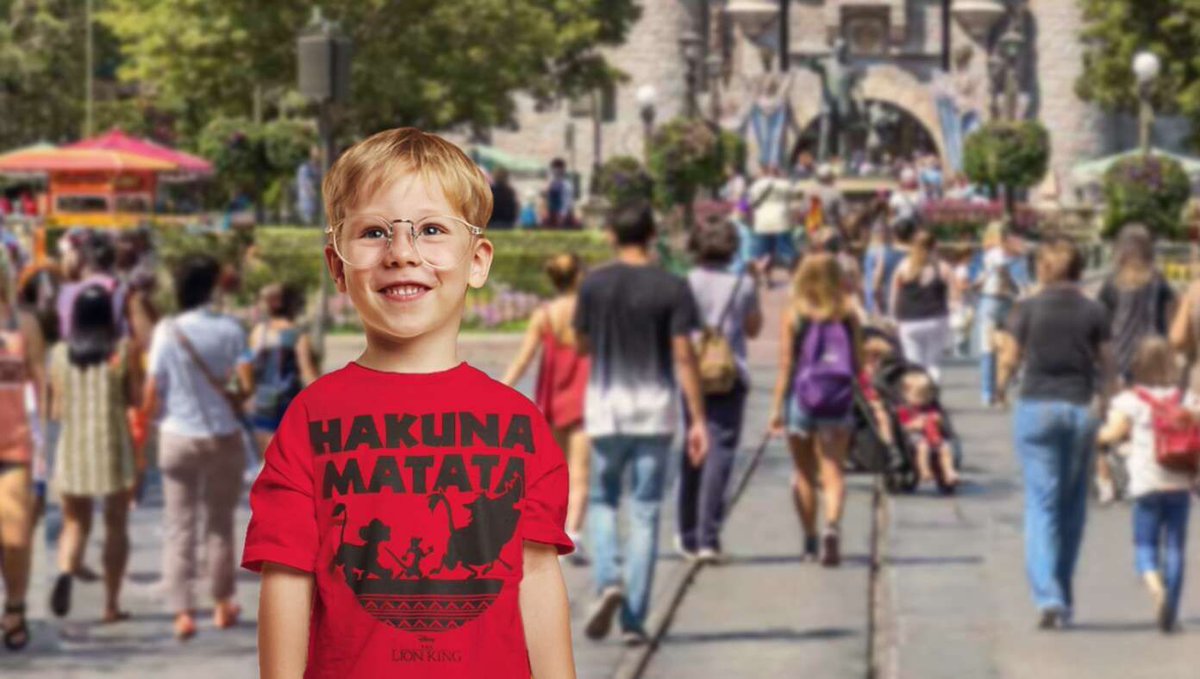 Stupid Kid In 'Hakuna Matata' Shirt Doesn't Know The Film Ultimately Repudiates The Song's Message As Simba Realizes He Must Fulfill His Role In The Natural Order To End The Chaos And Suffering Caused By His Hedonistic Pursuit Of Pleasure buff.ly/dDV8w7K