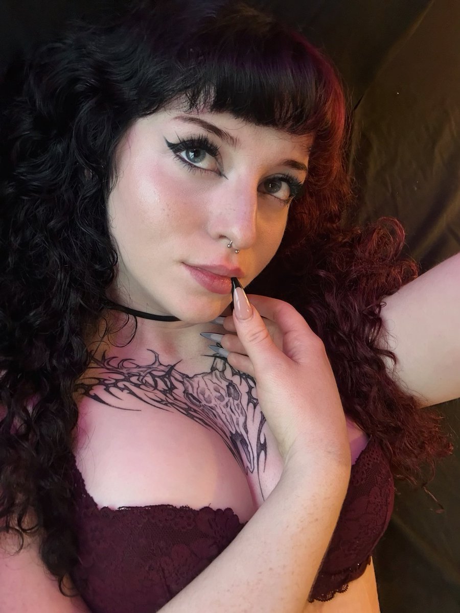 amber 🦇 tweet media