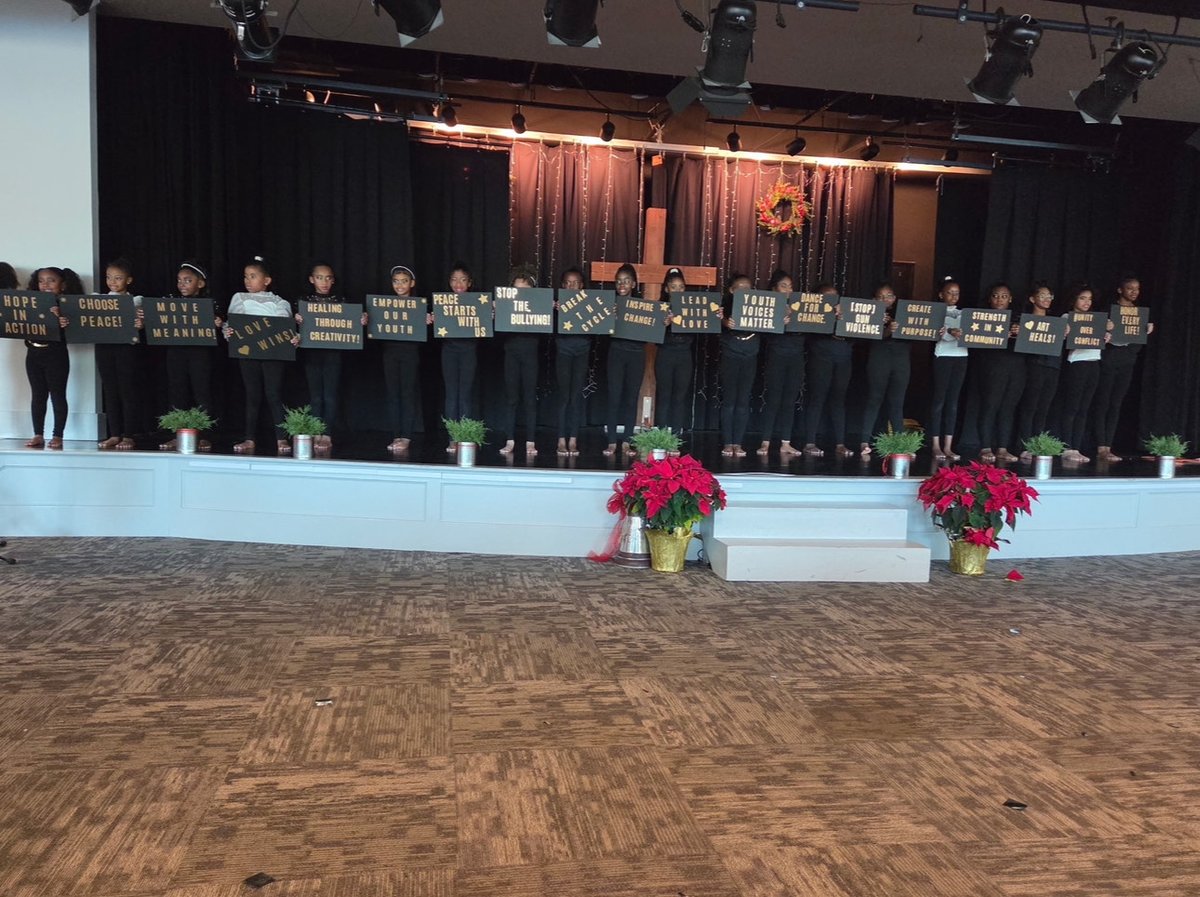 guidegti's tweet photo. #GeorgiaTI YAT Spotlight: @JaredsSuccess members put on the Creative Resolve Art &amp; Dance Cohort Showcase, marking the culmination of a 6-month youth development experience designed to empower young people through creative expression, leadership and positive communication. https://t.co/pu8wQ6SrhL